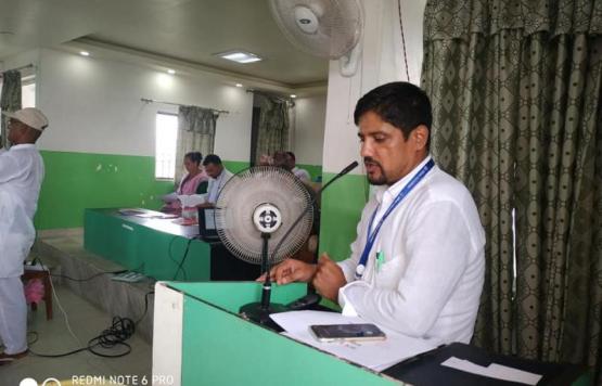 हरिवन नगरपालिकाको आर्थिक वर्ष २०७६/०७७ को वार्षिक विकास कार्यक्रम सार्वजनिकिकरण समारोहमा सम्बोधन गर्नुहुदै प्रमुख प्रशासकिय अधिकृत ।