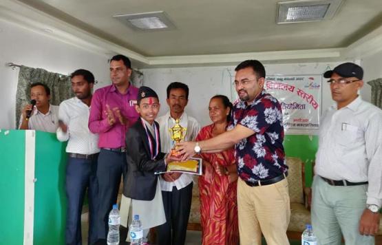 बाल दिवसको अवसरमा हरिवन नगरपालिका महिला विकास शाखाले आयोजना गरेको कार्यक्रम ।