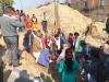 नगर बिकास कोष संगको साझेदारीमा करिब १४ करोडको लगानीमा हरिवन न.पा. वडा न.११ को बजार क्षेत्रमा बनाउन लागेको व्यापारिक भवनको शिलान्यास गर्नु हुदै हरिवन नगरपालिकाका प्रमुख/मेयर गणेश प्रसाई ।